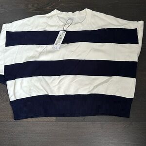 GARAGE SWEATER. BLUE AND WHITE STRIPES. SIZE XS.